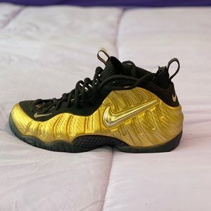 Nike Foamposits